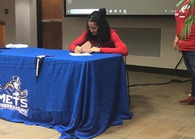 Lady Mets Jaylen Mallard Signs With South Alabama